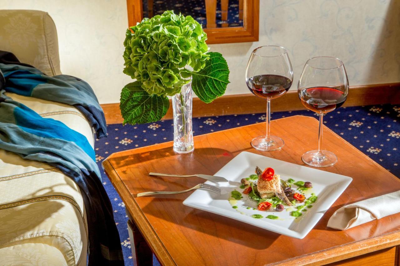 Una Hotels Empire Roma Екстериор снимка