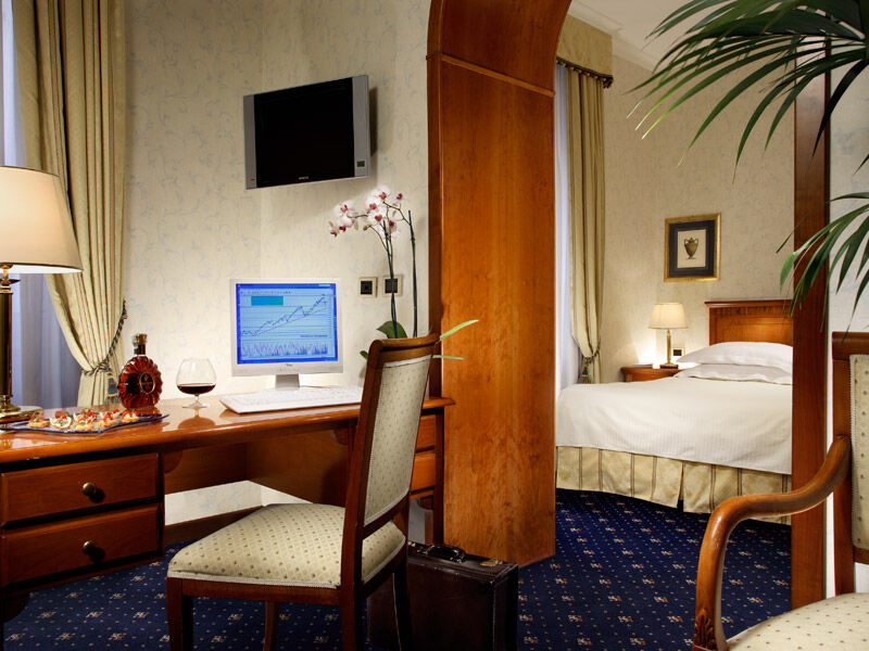 Una Hotels Empire Roma Екстериор снимка
